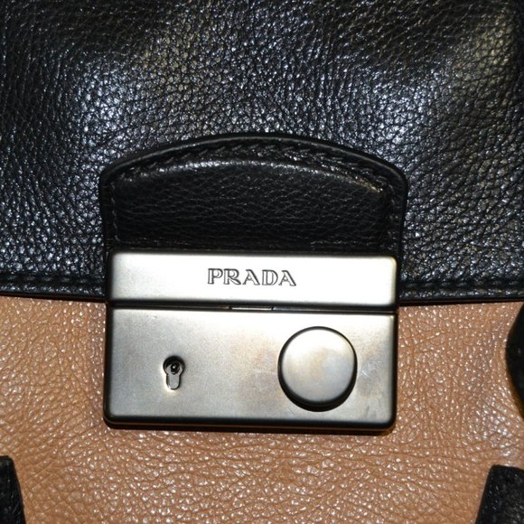 Prada Glacè Calf Large Twin Pocket Tote - Picture 8 of 15